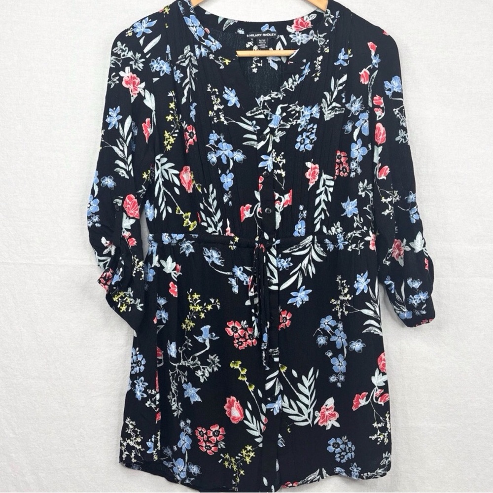 Hilary Radley Black & Floral Print 1/2 Sleeve Pleat Front V-Neck Button Down M